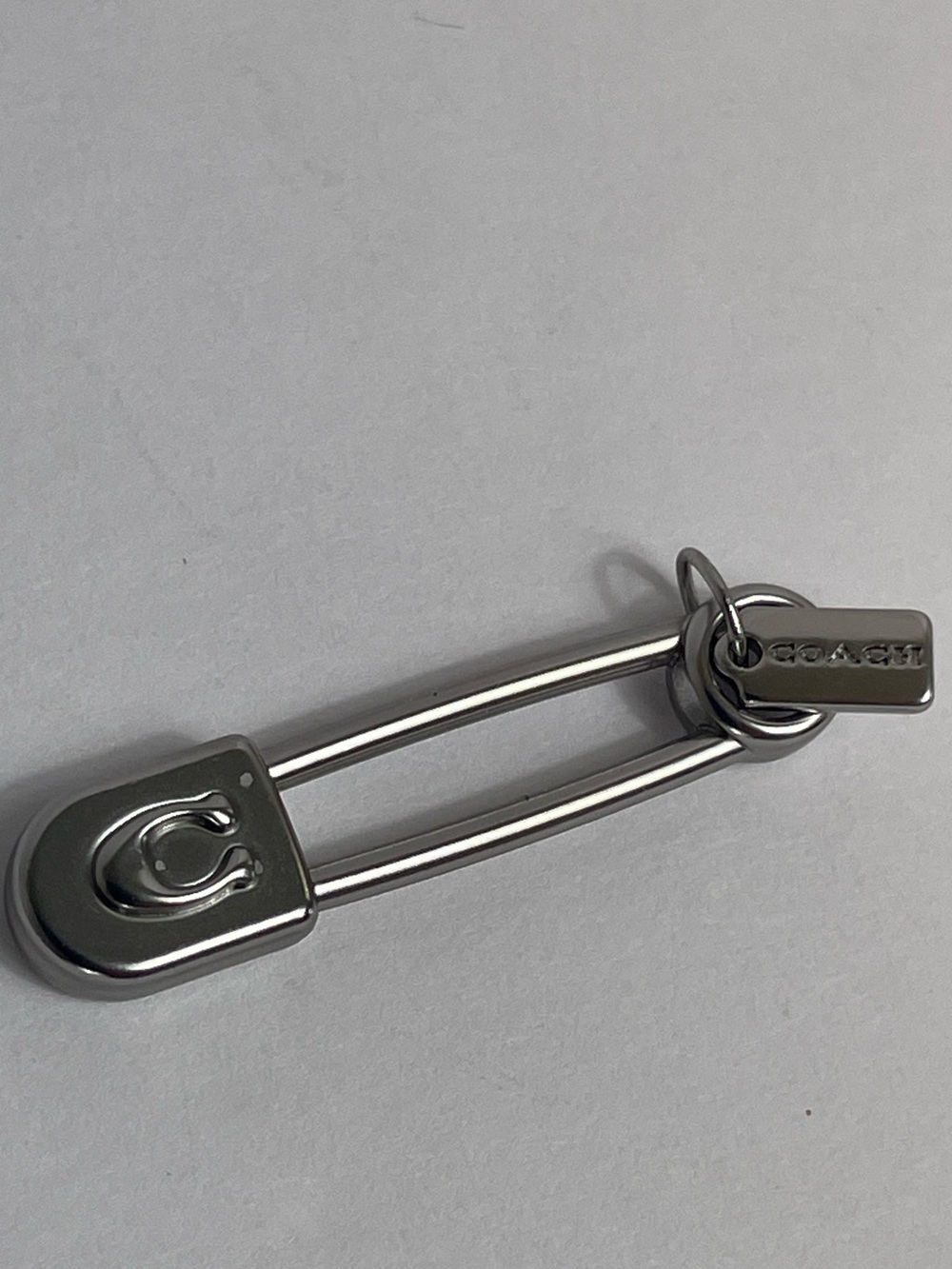 NWOT Coach New York Exclusive Signature C Safety Pin Charm - Picture 4 of 5